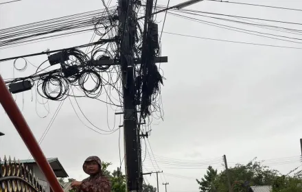 PEA เร่งซ่อมแซมระบบจำหน่าย จากเหตุพายุวิภาในพื้นที่จังหวัดน่าน