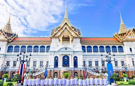 12 สิงหา