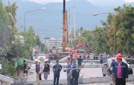 PEA เร่งซ่อมแซมระบบจำหน่ายไฟฟ้าจากเหตุรถกระบะบรรทุกน้ำชนเสาไฟฟ้า บริเวณ สภ.ช้างเผือก อ.เมือง จ.เชียงใหม่