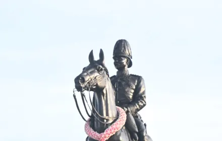 PEA ร่วมวางพวงมาลาถวายบังคมพระบรมราชานุสรณ์ ร.5 เนื่องในวันปิยมหาราช ประจำปี 2568