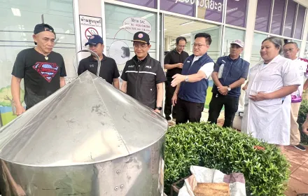 PEA ส่งมอบอาหาร น้ำดื่ม และลำเลียงถุงยังชีพผู้ประสบอุทกภัยในพื้นที่ภาคใต้