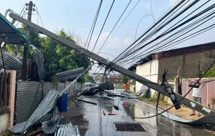 PEA เร่งกู้คืนระบบจำหน่ายไฟฟ้า หลังพายุฤดูร้อนพัดถล่มพื้นที่จังหวัดลพบุรี จ่ายไฟคืนครบ 100%