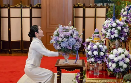 ประธานคณะแม่บ้านและครอบครัว กฟภ. ร่วมถวายแจกันดอกไม้และลงนามถวายพระพร เนื่องในโอกาสพระราชพิธีมหามงคลเฉลิมพระชนมพรรษา สมเด็จพระนางเจ้าฯ พระบรมราชินี