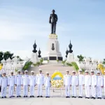 PEA ร่วมวางพวงมาลาถวายบังคมพระราชานุสาวรีย์ พระบาทสมเด็จพระบรมชนกาธิเบศร มหาภูมิพลอดุลยเดชมหาราช บรมนาถบพิตร