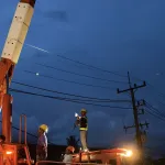 PEA จ่ายไฟฟ้าคืนได้ 100% จากเหตุรถกระบะชนเสาไฟฟ้าล้มบริเวณถนนห้วยยอด จังหวัดตรัง