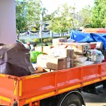 PEA ส่งโรงครัวเคลื่อนที่ ปรุงอาหาร จัดน้ำดื่ม เรือยนต์ พร้อมจิตอาสาช่วยผู้ประสบอุทกภัยภาคใต้