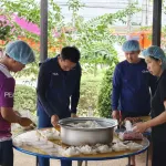 PEA ระดมทีมช่วยเหลือผู้ประสบอุทกภัย จังหวัดสงขลา ตั้งศูนย์ประกอบอาหาร แจกจ่ายน้ำดื่ม  พร้อมลงพื้นที่ส่งต่อความช่วยเหลือเร่งด่วน