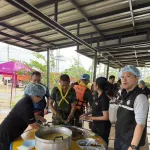 PEA ระดมทีมช่วยเหลือผู้ประสบอุทกภัย จังหวัดสงขลา ตั้งศูนย์ประกอบอาหาร แจกจ่ายน้ำดื่ม  พร้อมลงพื้นที่ส่งต่อความช่วยเหลือเร่งด่วน