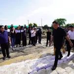 PEA ร่วมต้อนรับนายกรัฐมนตรี ลงพื้นที่ติดตามสถานการณ์อุทกภัยในพื้นที่อำเภอป่าโมก จังหวัดอ่างทอง และ อำเภอผักไห่ จังหวัดพระนครศรีอยุธยา