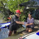 PEA ห่วงใยประชาชน ลงพื้นที่น้ำท่วมขัง อำเภอสองพี่น้อง จังหวัดสุพรรณบุรี