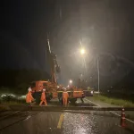 PEA ระดมเจ้าหน้าที่แก้ไขระบบจำหน่ายไฟฟ้าจากสถานการณ์อุทกภัยในพื้นที่ภาคใต้