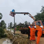 PEA สาขาระโนด เร่งฟื้นฟูระบบจำหน่ายจากเหตุพายุหมุน