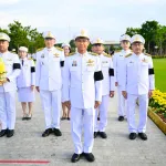 PEA วางพุ่มดอกไม้ถวายบังคมพระบรมราชานุสาวรีย์พระบาทสมเด็จพระบรมชนกาธิเบศร มหาภูมิพลอดุลยเดชมหาราชบรมนาถบพิตร