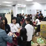 PEA ร่วมส่งกำลังใจให้ประชาชนผู้ประสบภัยร่วมกันบรรจุถุงยังชีพช่วยเหลือประชาชนผู้ได้รับผลกระทบจากเหตุปะทะบริเวณชายแดนไทย-กัมพูชา