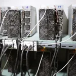 PEA ร่วมกับ สภ. เมืองนครสวรรค์ ปฏิบัติการบุกทลายเหมืองบิตคอยน์เถื่อน เมืองนครสวรรค์