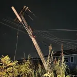 PEA เร่งกู้คืนระบบไฟฟ้า อ.แม่สาย หลังพายุฤดูร้อนพัดถล่ม