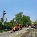 PEA เร่งฟื้นฟูระบบไฟฟ้า หลังพายุฤดูร้อน อ.กบินทร์บุรี จ.ปราจีนบุรี
