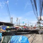 PEA เร่งแก้ไขระบบไฟฟ้าขัดข้องในพื้นที่จังหวัดอุบลราชธานี หลังพายุฝนและลมแรงทำเสาไฟฟ้าล้ม