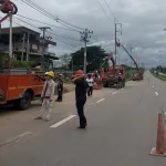 PEA เร่งฟื้นฟูระบบไฟฟ้า หลังเกิดเหตุรถเครนล้มทับสายไฟฟ้าในพื้นที่อำเภอแม่ระมาด จังหวัดตาก