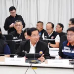 PEA ร่วมประชุมติดตามสถานการณ์อุทกภัย พร้อมรายงานการขยายเขตระบบไฟฟ้าชั่วคราวสำหรับจ่ายไฟให้แก่เครื่องผลักดันน้ำของกรมชลประทานที่สะพานข้ามแม่น้ำหน้าอำเภอบ้านโพธิ์