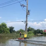 จ