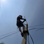 จ