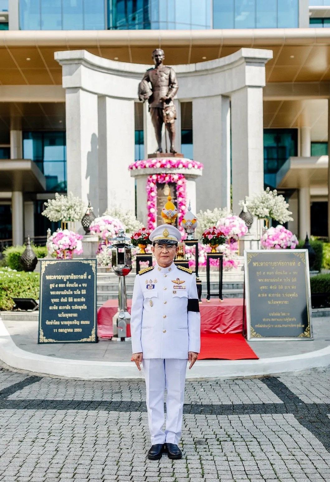 PEA วางพวงมาลาถวายสักการะพระบรมราชานุสาวรีย์ พระบาทสมเด็จพระจุลจอมเกล้าเจ้าอยู่หัว